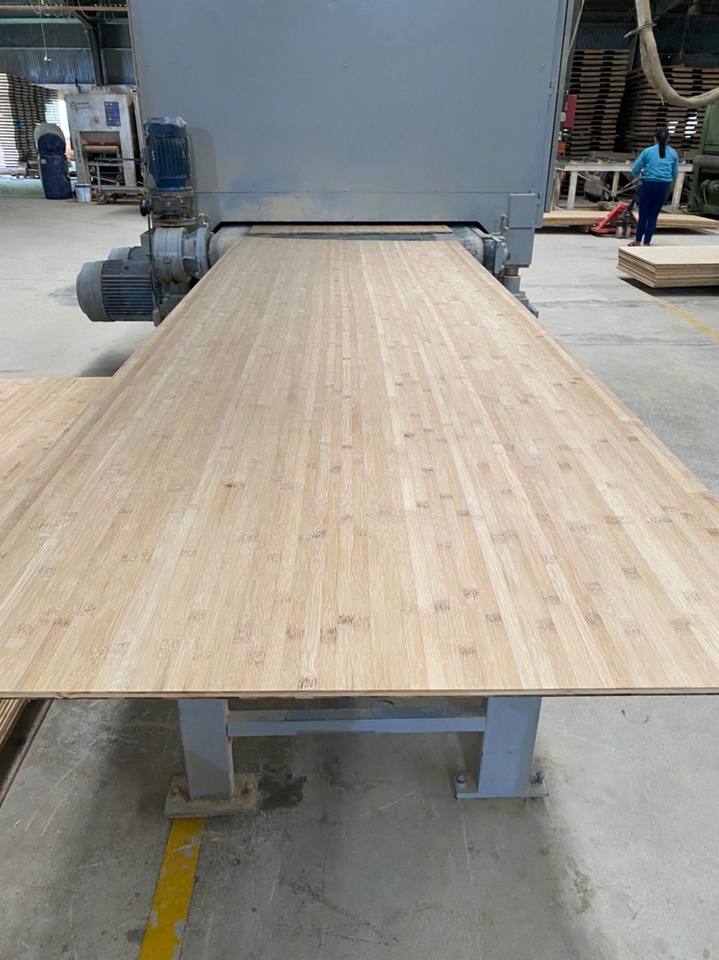 Export standard Hot Item Vietnam Bamboo Horizontal Panel Sturdy Construction Material Bamboo Floor
