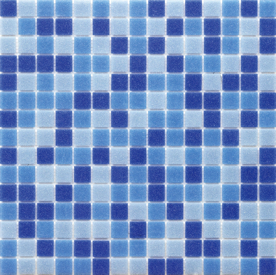 Mosaico de vidrio azul de alta calidad y precio barato al por mayor para azulejos de piscina