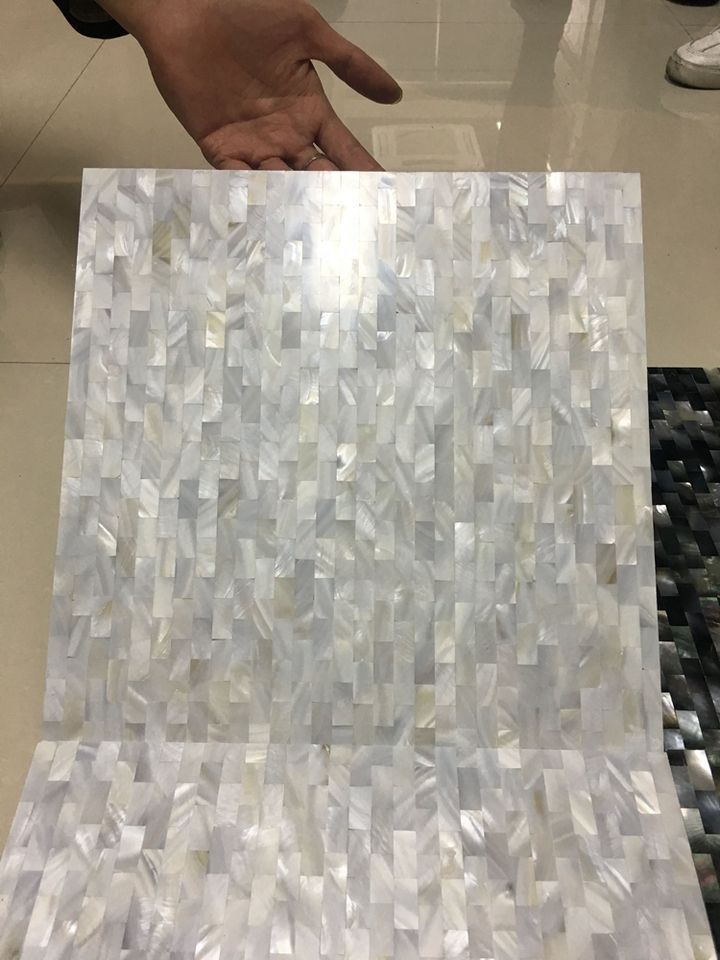 Mother Of Pearl Shell Iridescent Mosaics Black and White Interlocking Fresh Water Natural Shell Mosaic Tiling for Wall Design