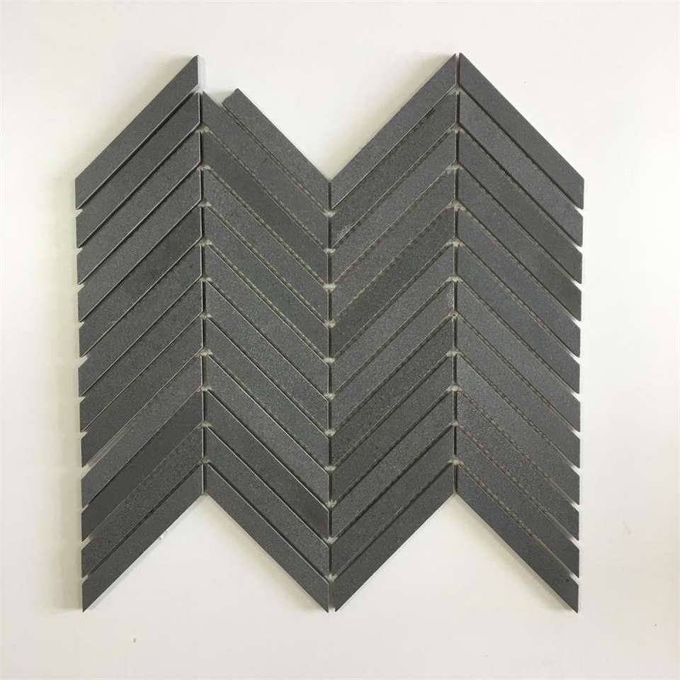 Дешевая цена паркета шеврон из натурального камня серая базальтовая мозаичная плитка