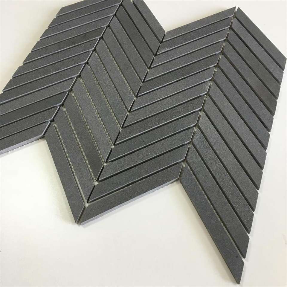 Дешевая цена паркета шеврон из натурального камня серая базальтовая мозаичная плитка