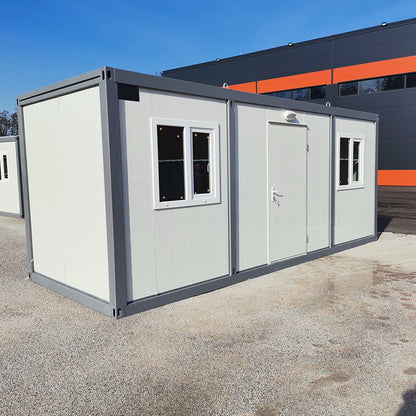 Casa contenedor para oficina o almacenamiento en un edificio modular.