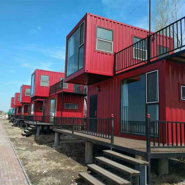 Habitación de lujo estilo contenedor al aire libre 