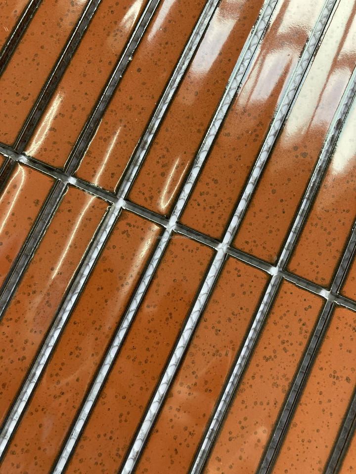 Precio de fábrica 20*145mm mosaico de dedo moteado color marrón azulejo de pared de cocina azulejo de mosaico de cerámica apilado 