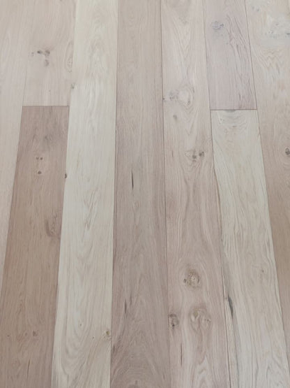 Tamaño disponible Pisos sin terminar de madera dura de roble blanco europeo de ingeniería multicapa 